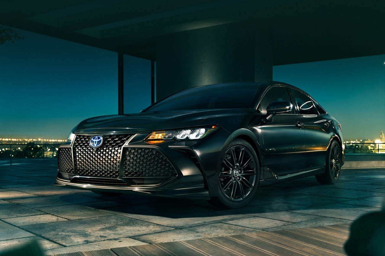Toyota Avalon Hybrid Nightshade завершит историю седана