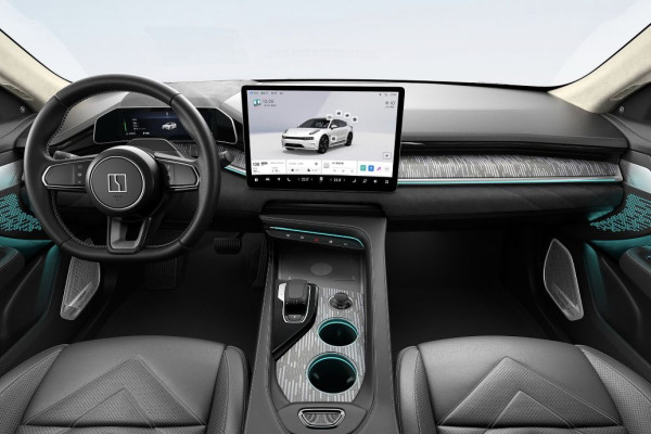 2023 Zeekr 001 без пробега