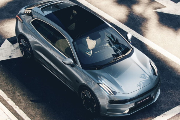 2023 Zeekr 001 без пробега