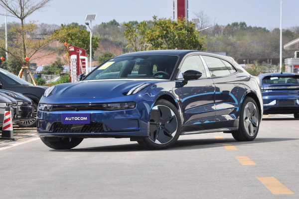 2023 Zeekr 001 без пробега