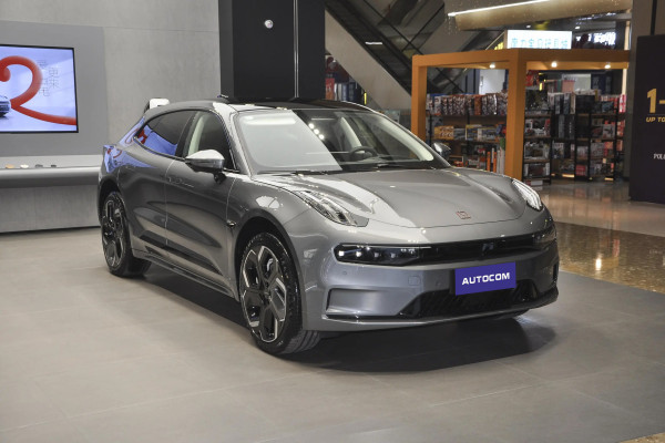 2023 Zeekr 001 без пробега