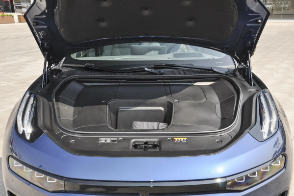 2023 Zeekr 001 без пробега