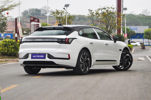 2023 Zeekr 001 без пробега