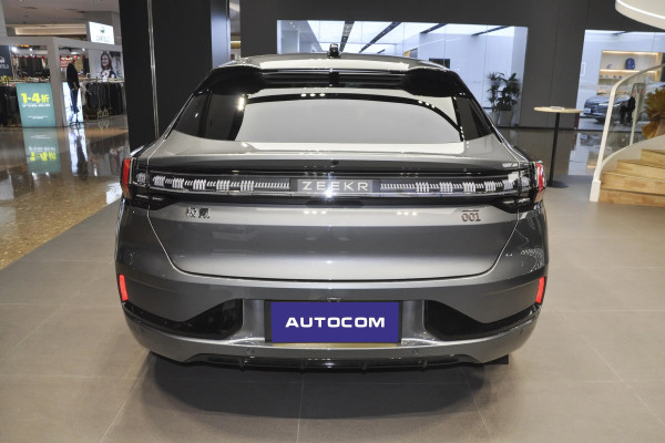 2023 Zeekr 001 без пробега