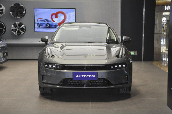 2023 Zeekr 001 без пробега