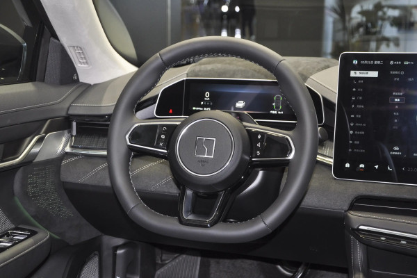 2023 Zeekr 001 без пробега