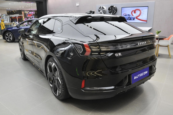 2023 Zeekr 001 без пробега