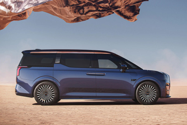 2023 Zeekr 009 без пробега