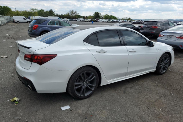2020 Acura TLX с пробегом 83 482 км