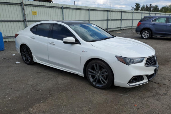 2020 Acura TLX с пробегом 83 482 км