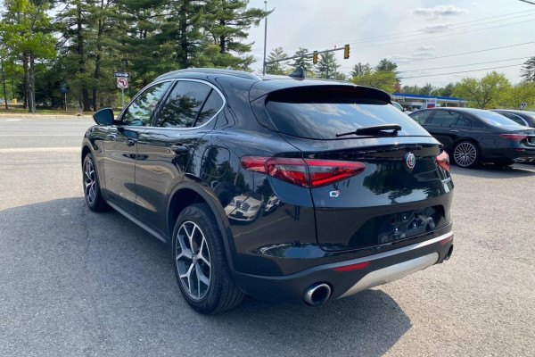 2020 Alfa Romeo Stelvio с пробегом 63 894 км
