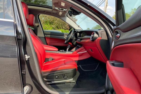 2020 Alfa Romeo Stelvio с пробегом 63 894 км
