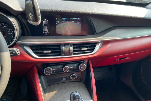 2020 Alfa Romeo Stelvio с пробегом 63 894 км