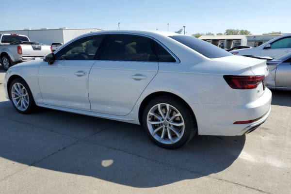 2020 Audi A4 с пробегом 39 060 км