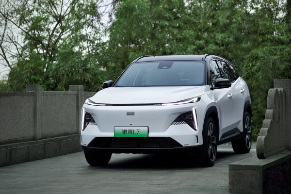 2023 Geely Galaxy L7 без пробега