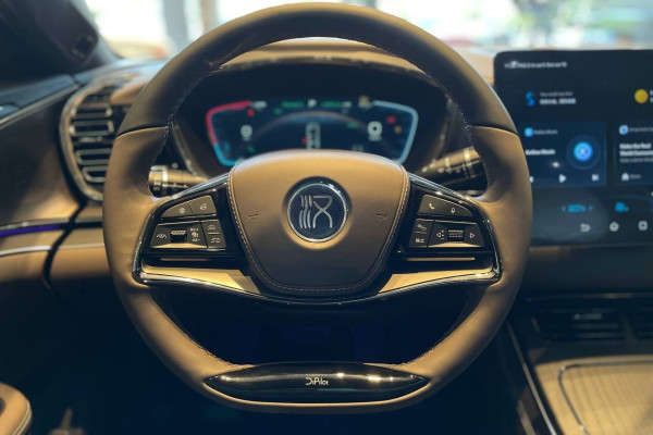 2024 BYD Han с пробегом 73 км