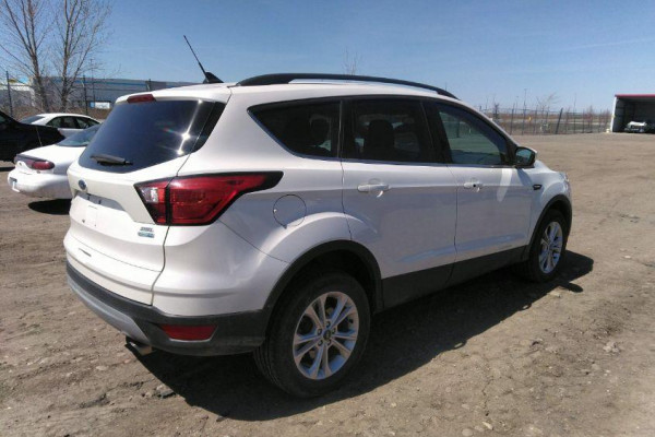 2020 Ford Escape с пробегом 40 170 км