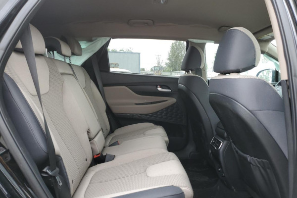 2023 Hyundai Santa Fe с пробегом 5 132 км