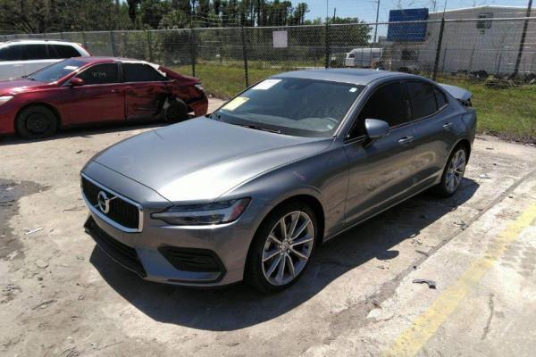 2020 Volvo S60 с пробегом 15 248 км