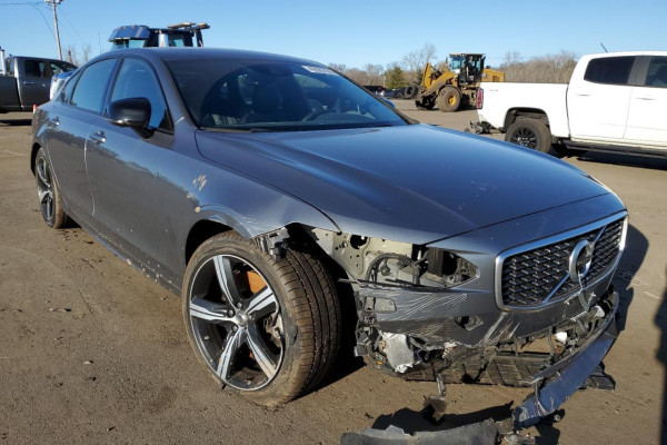 2020 Volvo S90 с пробегом 86 723 км