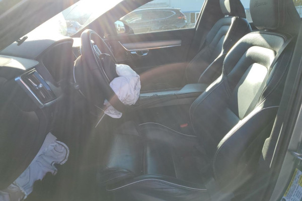 2020 Volvo S90 с пробегом 86 723 км