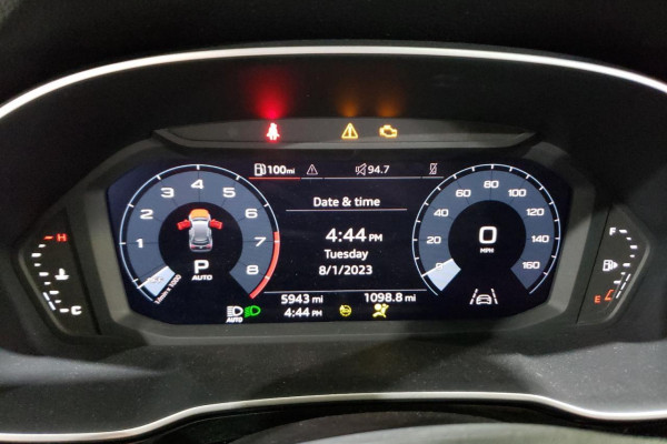 2023 Audi Q3 с пробегом 9 562 км