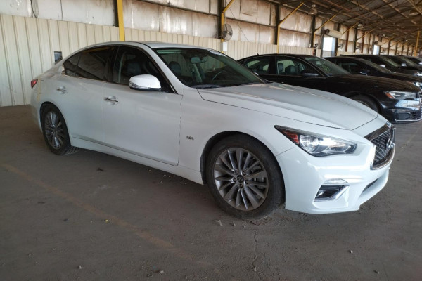 2020 Infiniti Q50 с пробегом 75 356 км