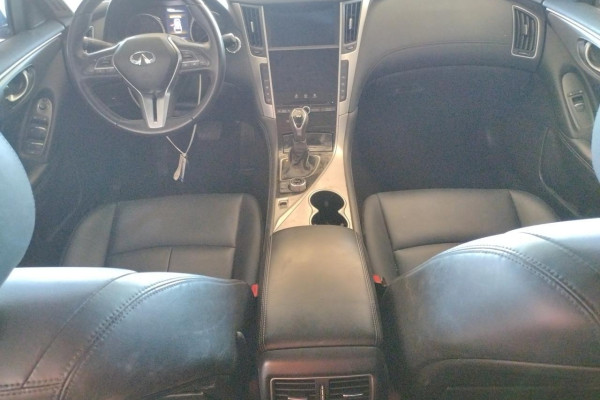 2020 Infiniti Q50 с пробегом 75 356 км