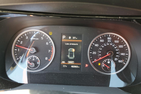 2020 Kia K5 с пробегом 75 558 миль