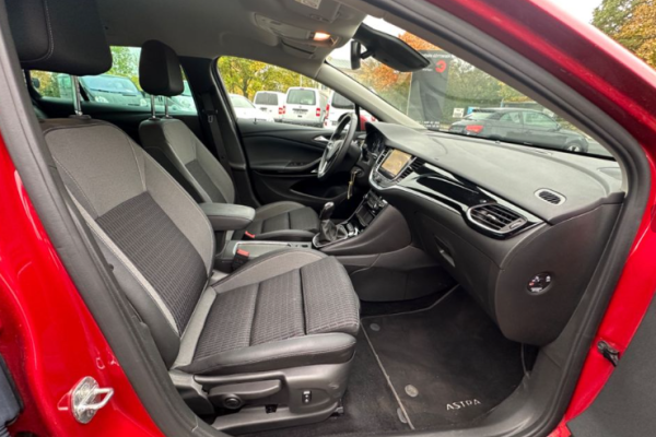 2020 Opel Astra с пробегом 65 068 км