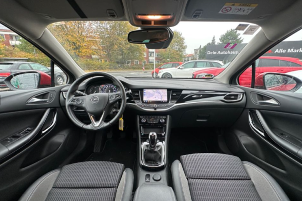 2020 Opel Astra с пробегом 65 068 км