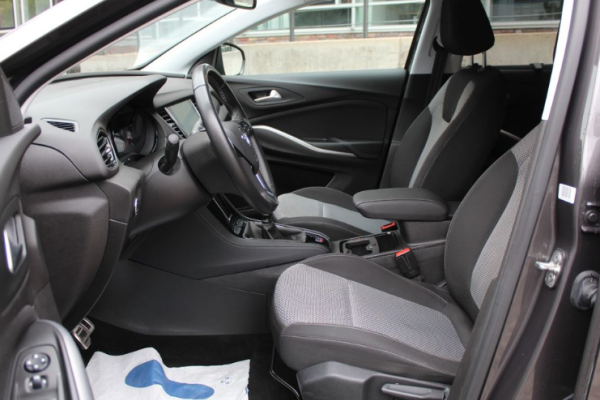 2020 Opel Grandland с пробегом 96 100 км