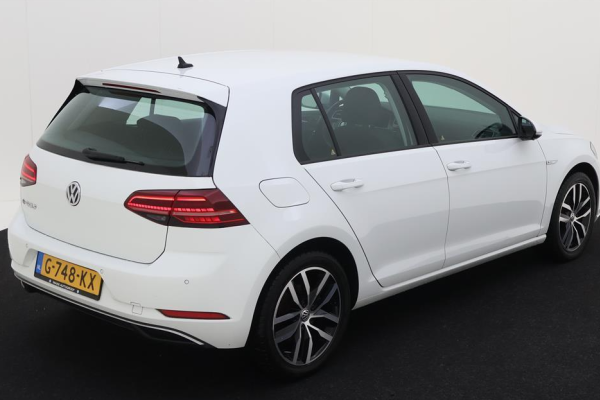 2019 Volkswagen Golf с пробегом 55 000 км