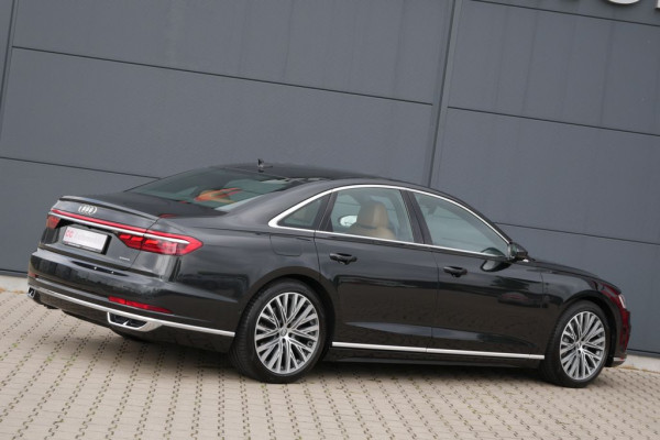 2020 Audi A8 с пробегом 118 000 км