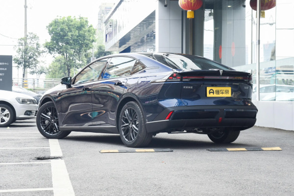 2023 Changan Deepal SL03 без пробега