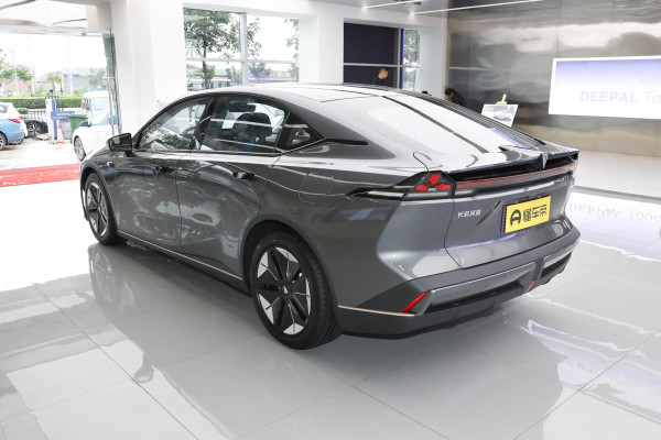 2023 Changan Deepal SL03 без пробега