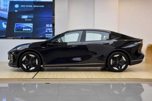 2023 Changan Deepal SL03 без пробега