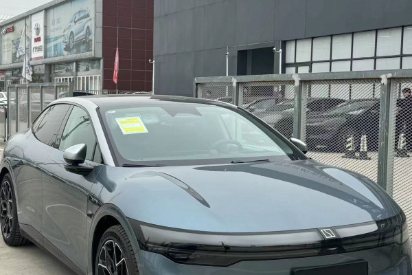 2024 Zeekr 007 без пробега