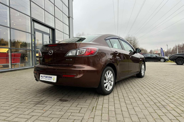 2012 Mazda 3 с пробегом 178 000 км