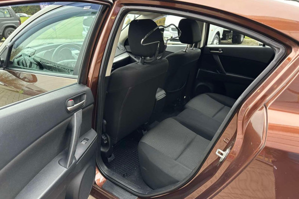 2012 Mazda 3 с пробегом 178 000 км