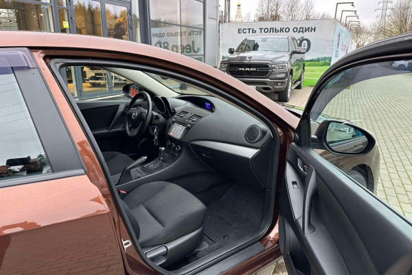 2012 Mazda 3 с пробегом 178 000 км