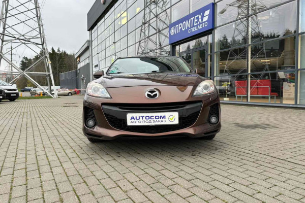 2012 Mazda 3 с пробегом 178 000 км