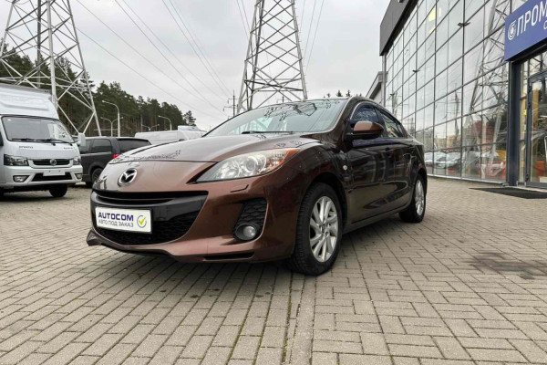2012 Mazda 3 с пробегом 178 000 км