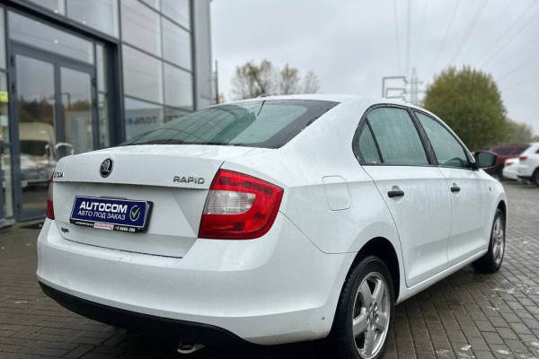 2015 Skoda Rapid с пробегом 140 000 км