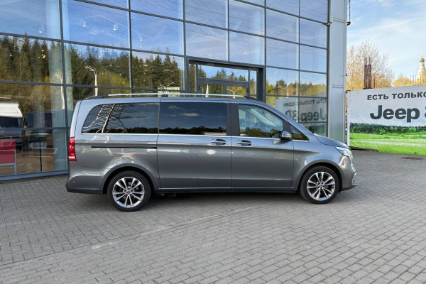 2022 Mercedes-Benz V-Класс с пробегом 30 100 км