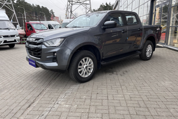 2023 Isuzu D-Max с пробегом 10 км