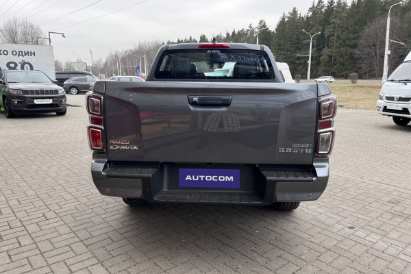 2023 Isuzu D-Max с пробегом 10 км