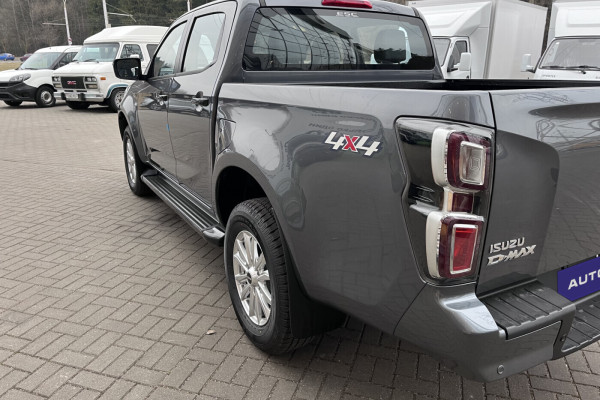 2023 Isuzu D-Max с пробегом 10 км