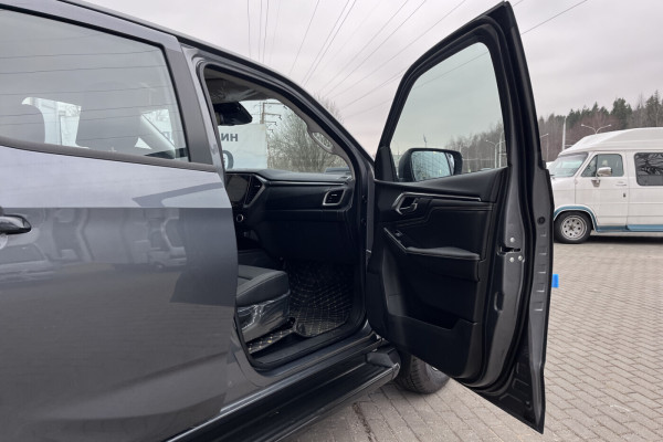 2023 Isuzu D-Max с пробегом 10 км