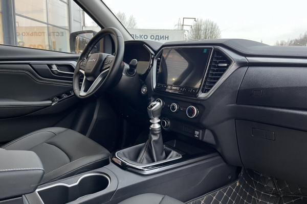 2023 Isuzu D-Max с пробегом 10 км